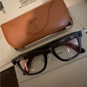Ray-Ban Black Glasses with Brown Case